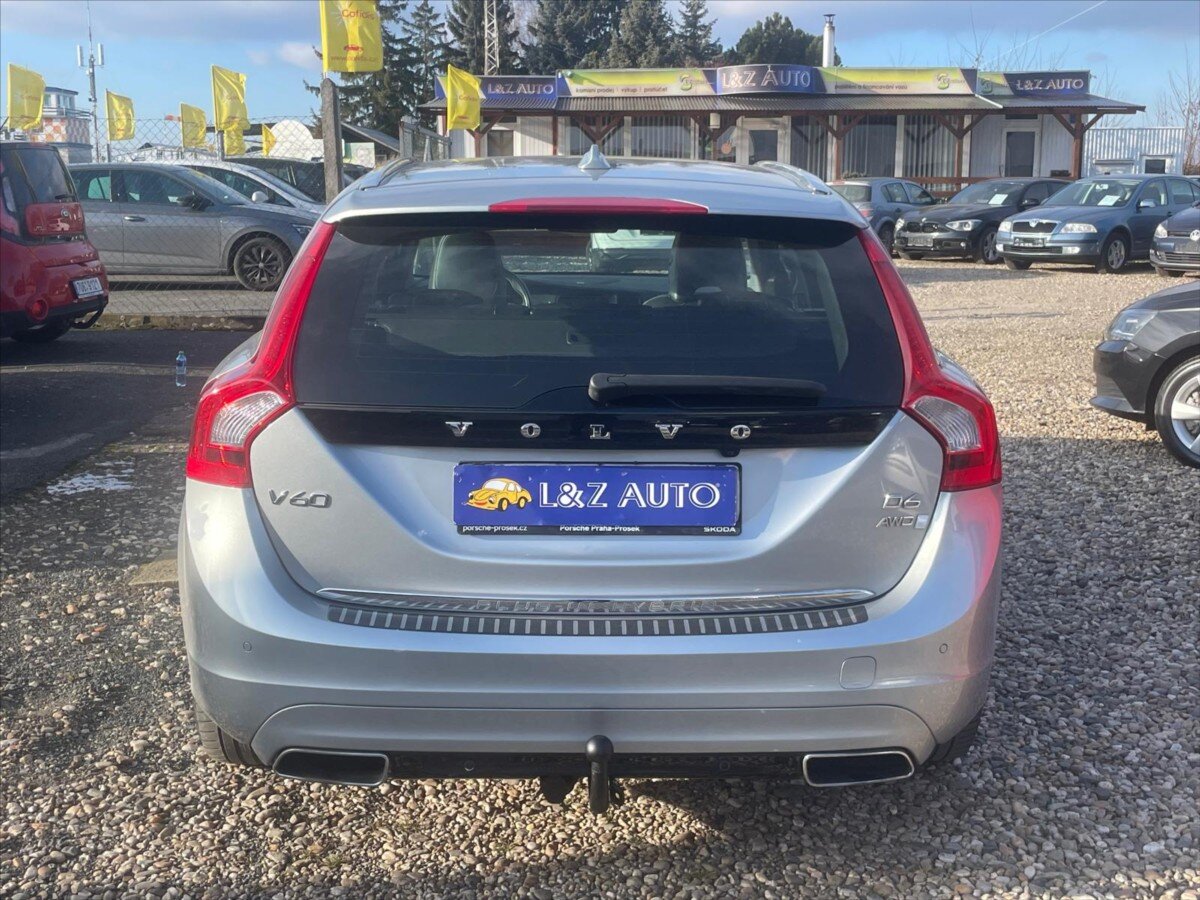 Volvo V60 Kombi 2,4 l 158 kw
