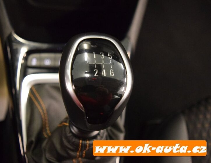 Opel Ostatní Hatchback 1,2 l 81 kw