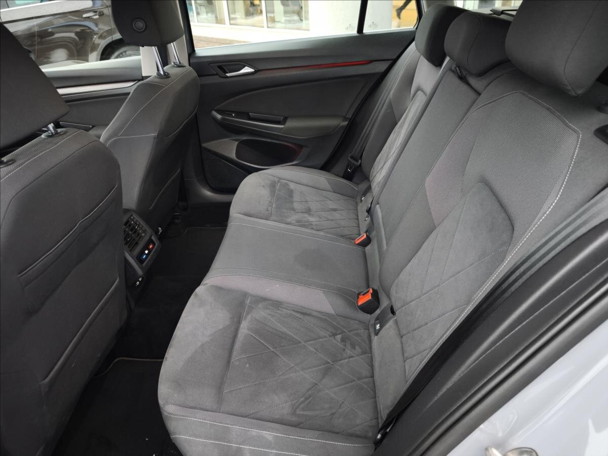 Volkswagen Golf Kombi 1,5 l 96 kw