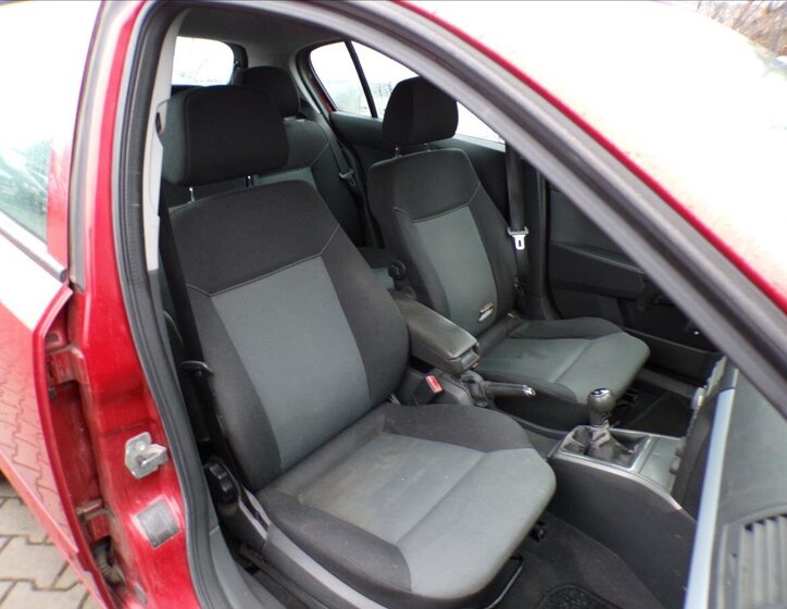 Opel Astra Hatchback 1,6 l 77 kw