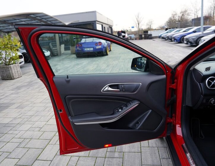 Mercedes-Benz GLA 15