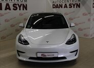 Tesla Model 3 Sedan / Limuzína 0,0 225 kw