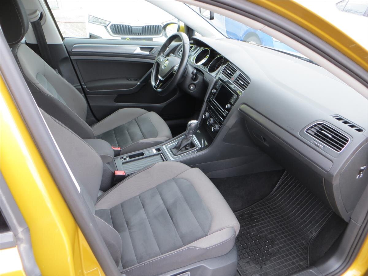 Volkswagen Golf Hatchback 999,0 85 kw