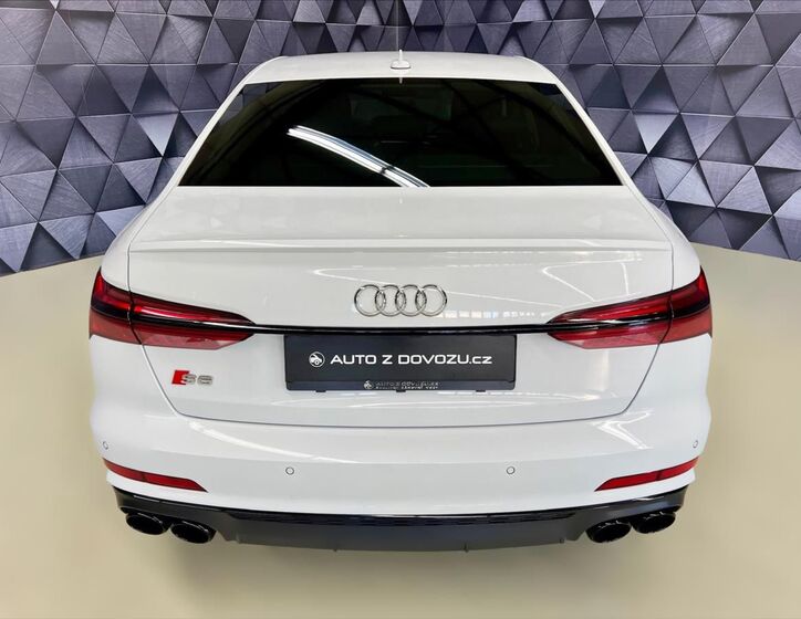 Audi S6 6