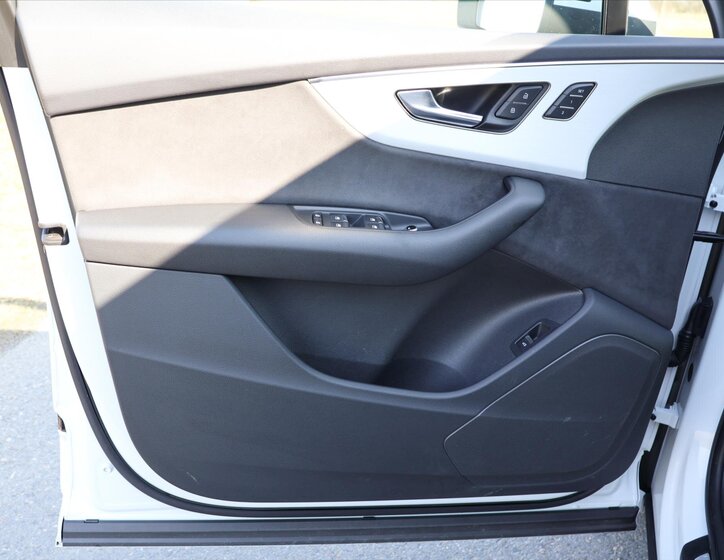 Audi Q7 SUV / Terénní 3,0 l 210 kw