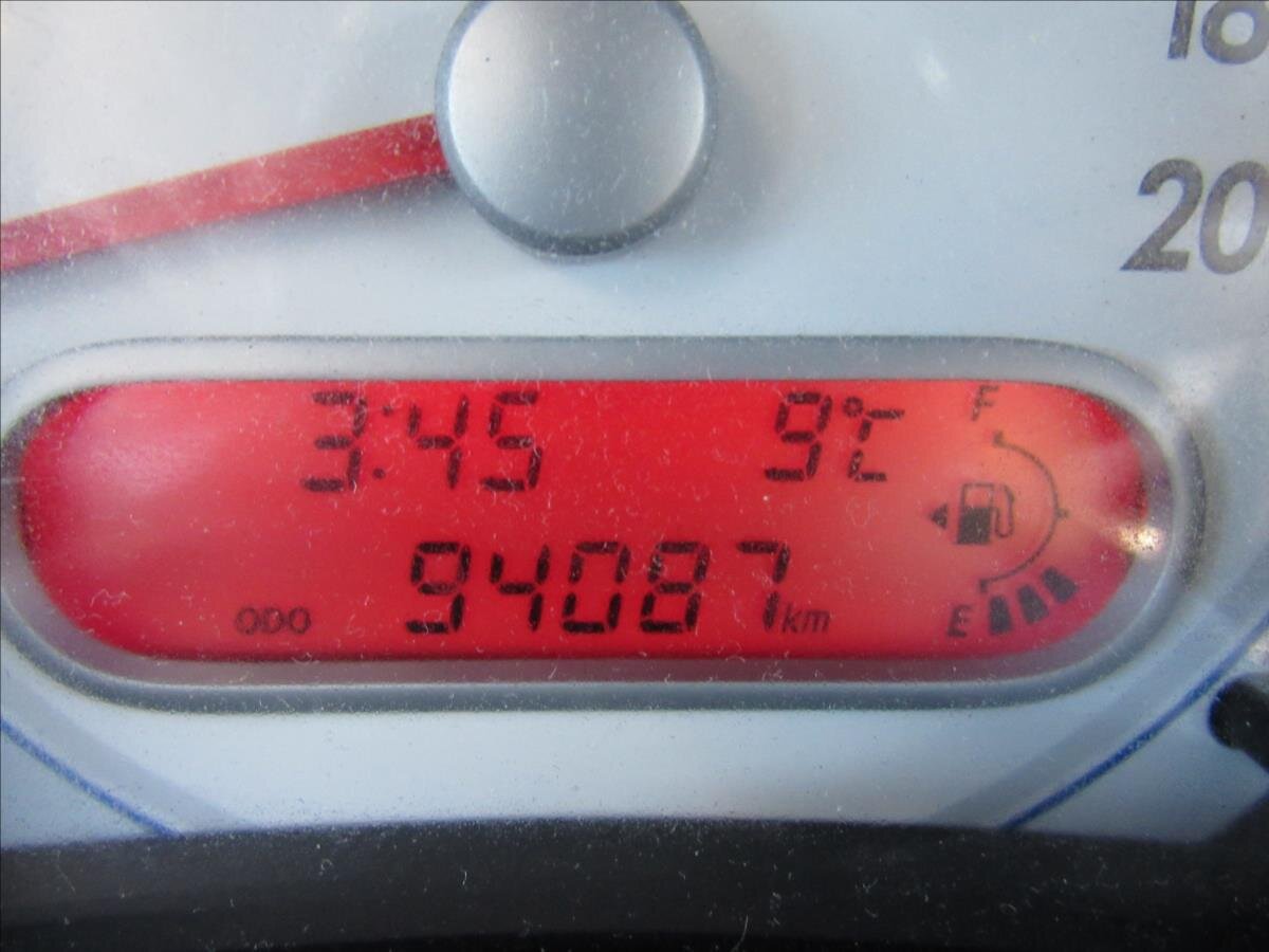 Suzuki Splash Hatchback 996,0 48 kw