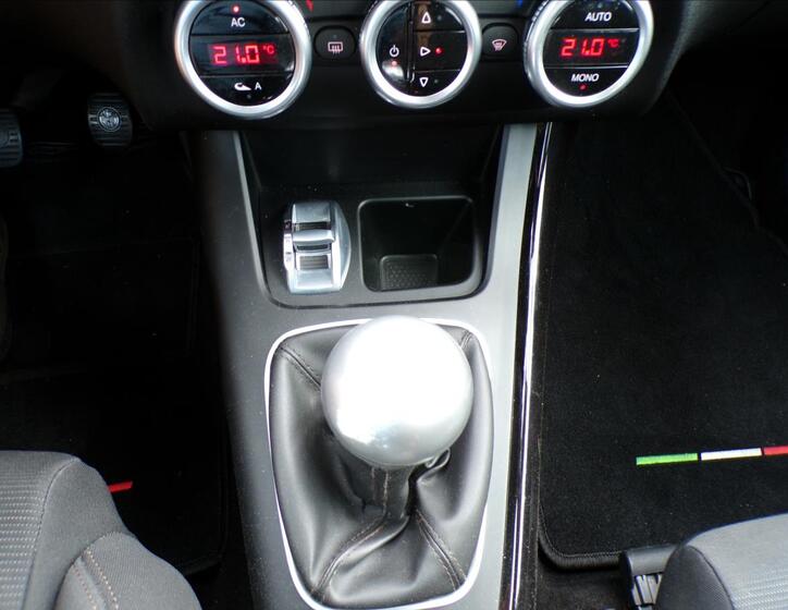 Alfa Romeo Giulietta 10