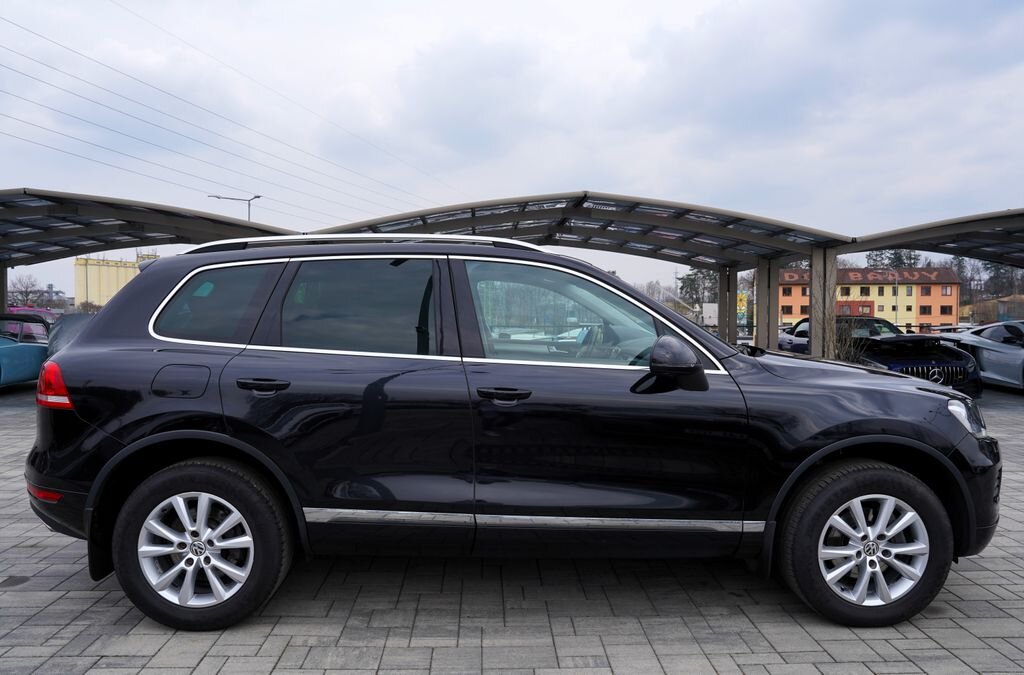 Volkswagen Touareg SUV / Terénní 3,0 l 176 kw