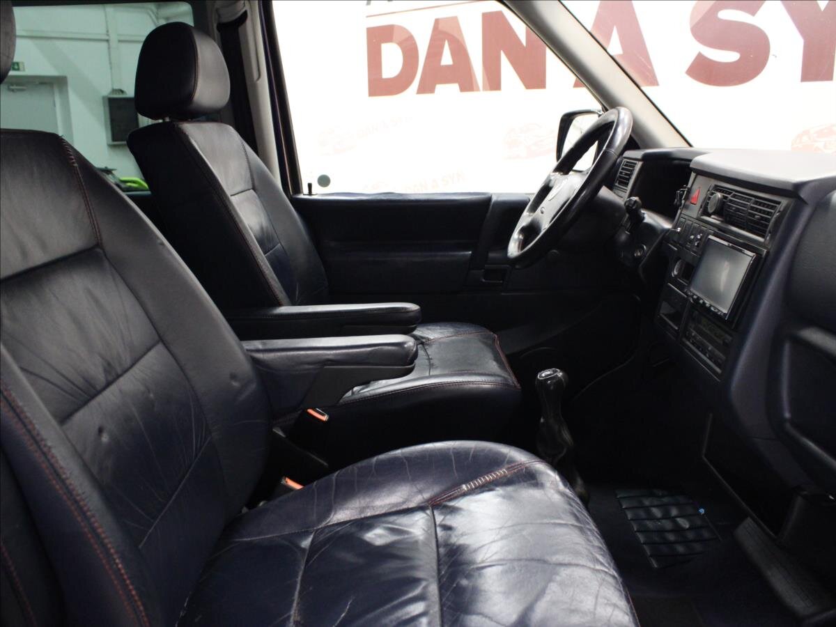 Volkswagen Caravelle Kombi 2,5 l 111 kw