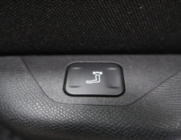 Peugeot 3008 SUV / Terénní 1,2 l 100 kw