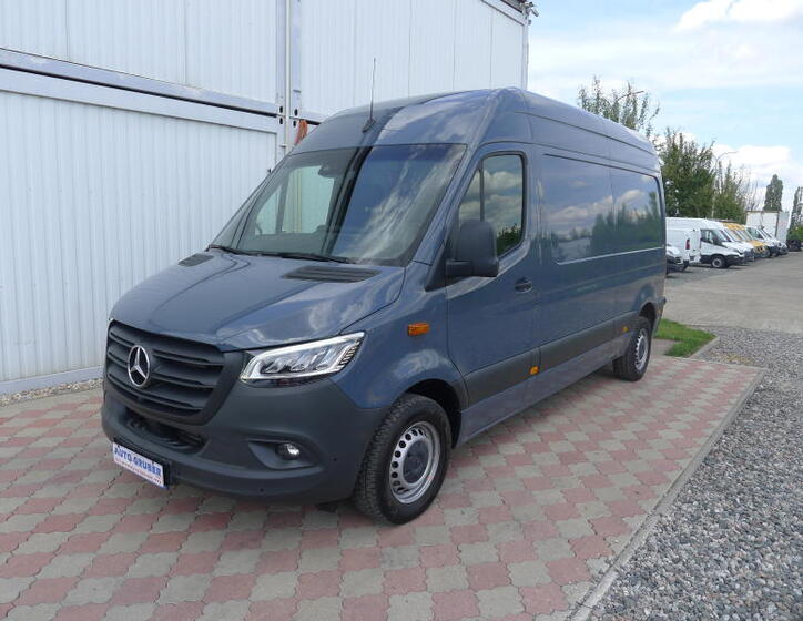 Mercedes-Benz Sprinter 1