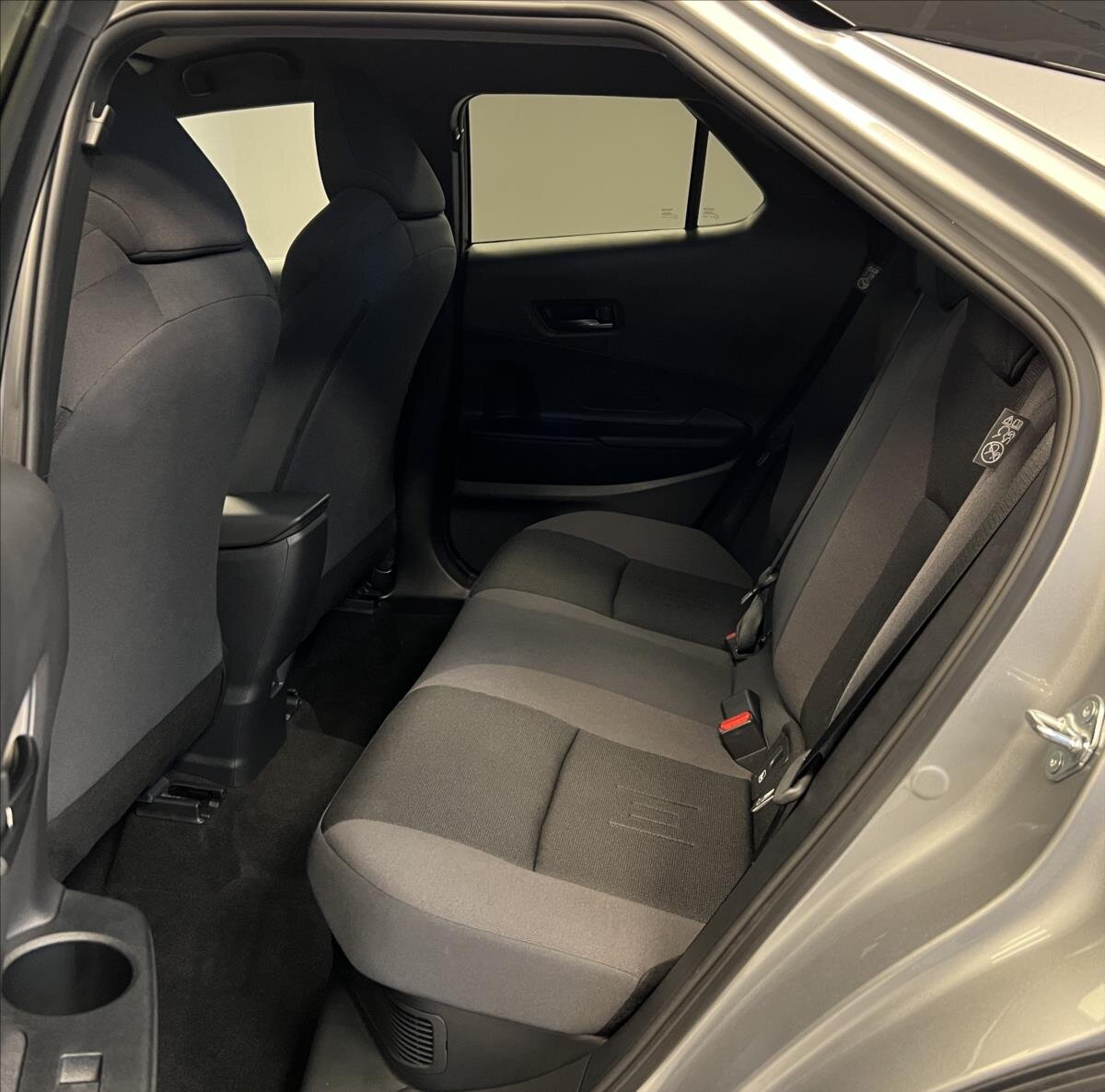 Toyota C-HR Hatchback 1,8 l 72 kw