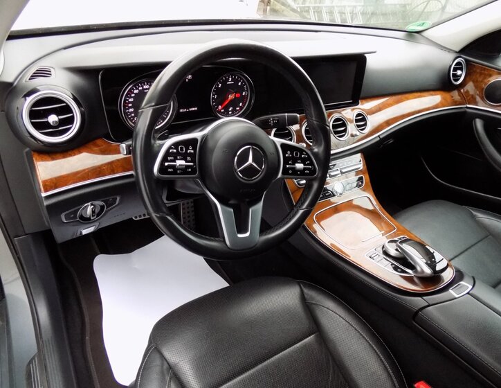 Mercedes-Benz Třídy E 13