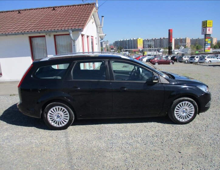 Ford Focus Kombi 1,6 l 74 kw