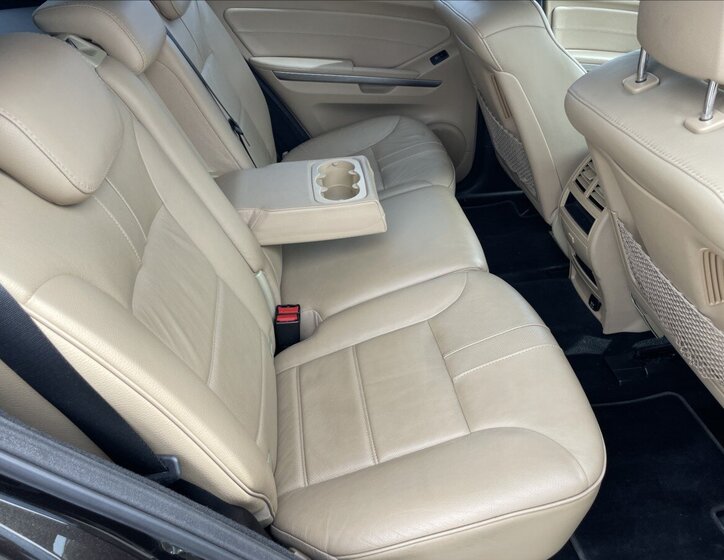 Mercedes-Benz Třídy M SUV / Terénní 3,0 l 165 kw