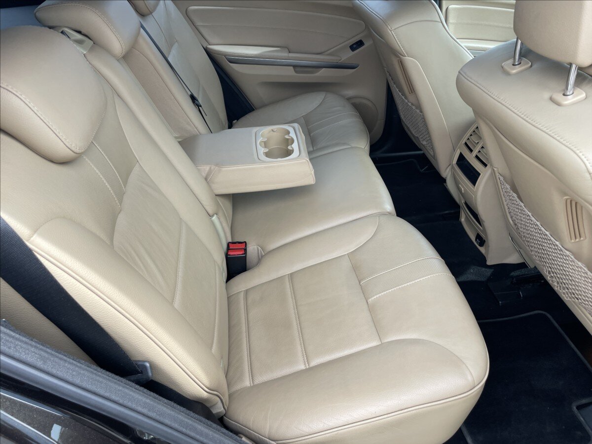 Mercedes-Benz Třídy M SUV / Terénní 3,0 l 165 kw