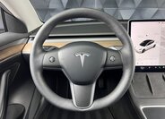 Tesla Model 3 Sedan / Limuzína 0,0 239 kw