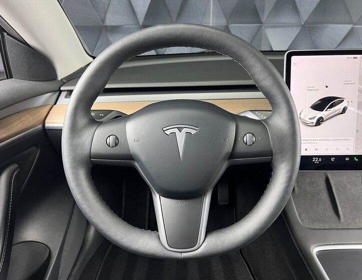 Tesla Model 3 Sedan / Limuzína 0,0 239 kw