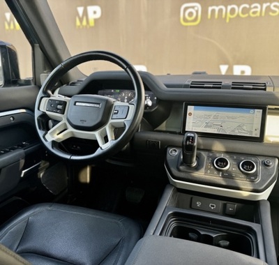 Land Rover Defender 14