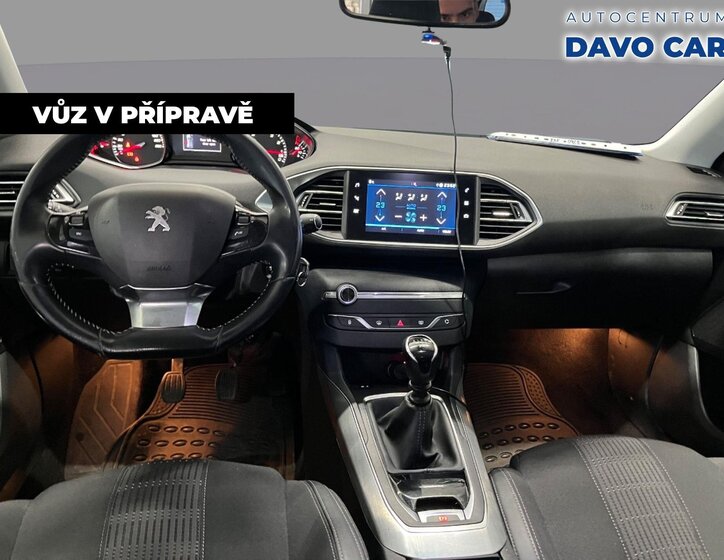 Peugeot 308 Kombi 1,2 l 96 kw