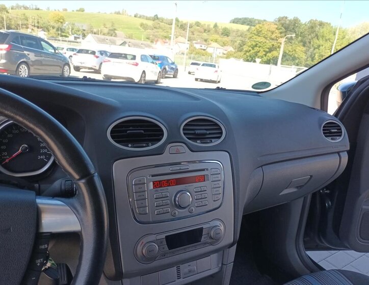 Ford Focus Hatchback 1,4 l 59 kw