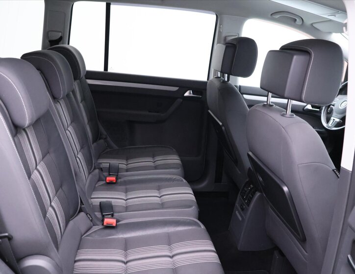 Volkswagen Touran MPV 1,6 l 77 kw