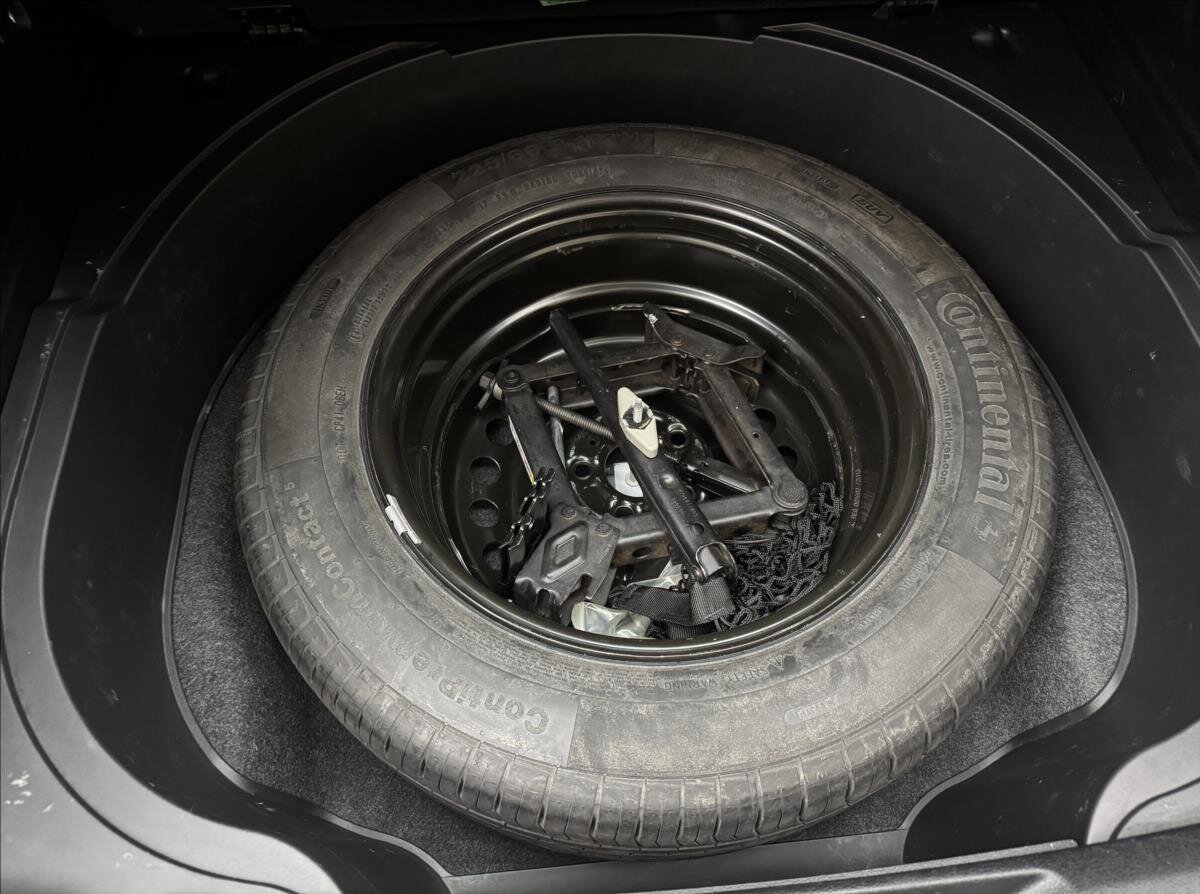 Jeep Cherokee SUV / Terénní 2,0 l 103 kw