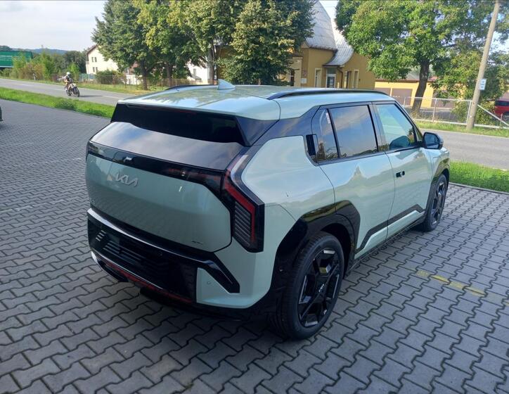 KIA EV3 6