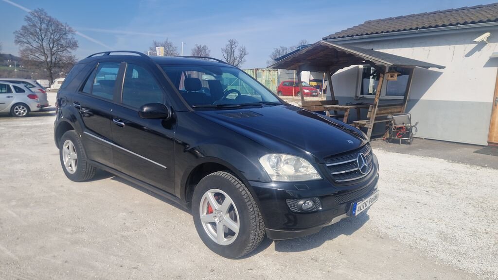Mercedes-Benz Třídy M SUV / Terénní 3,0 l 165 kw