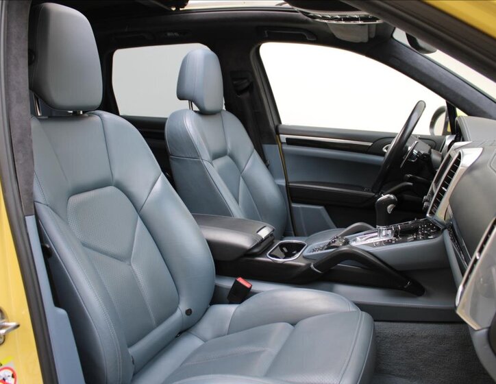 Porsche Cayenne SUV / Terénní 4,8 l 294 kw