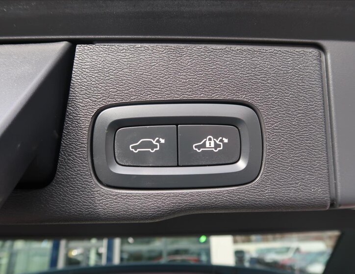 Volvo XC60 SUV 2,0 l 145 kw