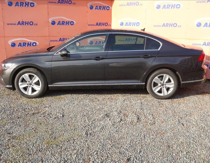 Volkswagen Passat Sedan 2,0 l 110 kw