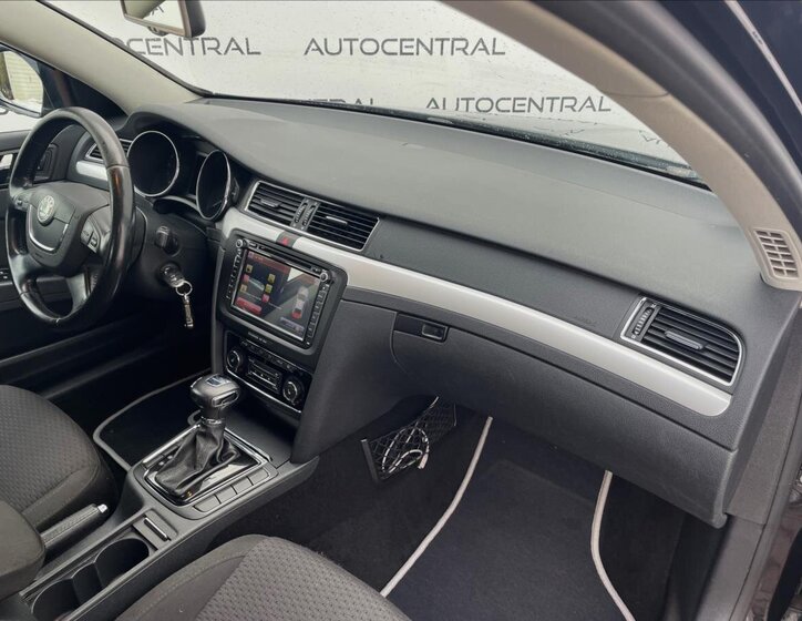 Škoda Superb Kombi 2,0 l 103 kw