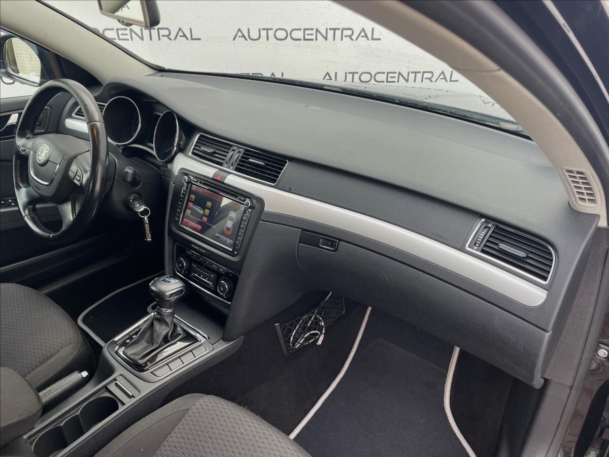 Škoda Superb Kombi 2,0 l 103 kw