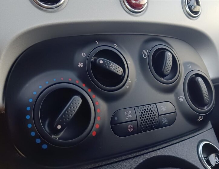 Fiat 500 Hatchback 999,0 51 kw