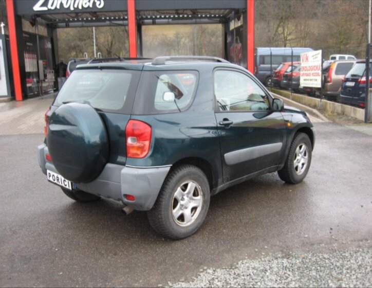 Toyota RAV4 Kombi 1,8 l 92 kw