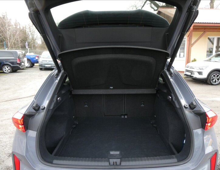 Cupra Terramar SUV / Terénní 2,0 l 195 kw