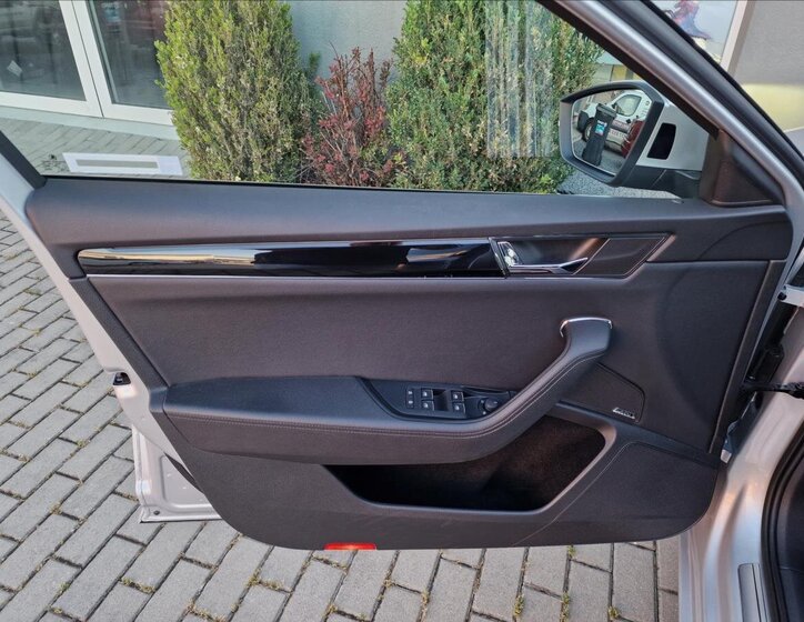 Škoda Superb Kombi 2,0 l 147 kw