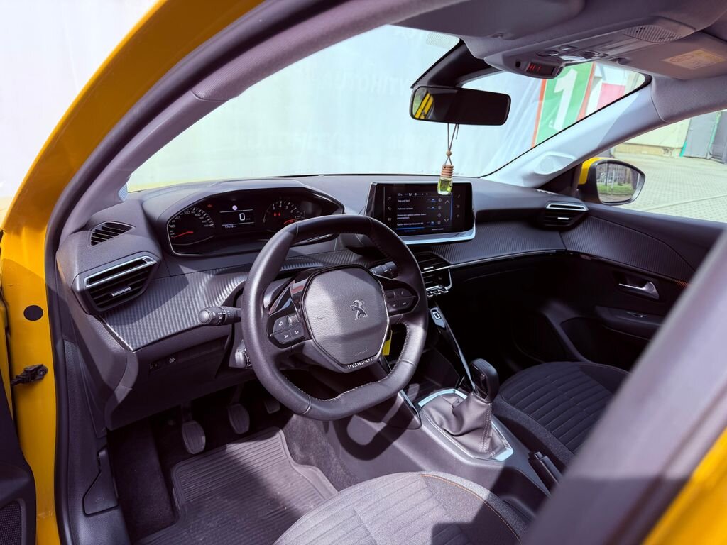 Peugeot 208 Hatchback 1,2 l 55 kw