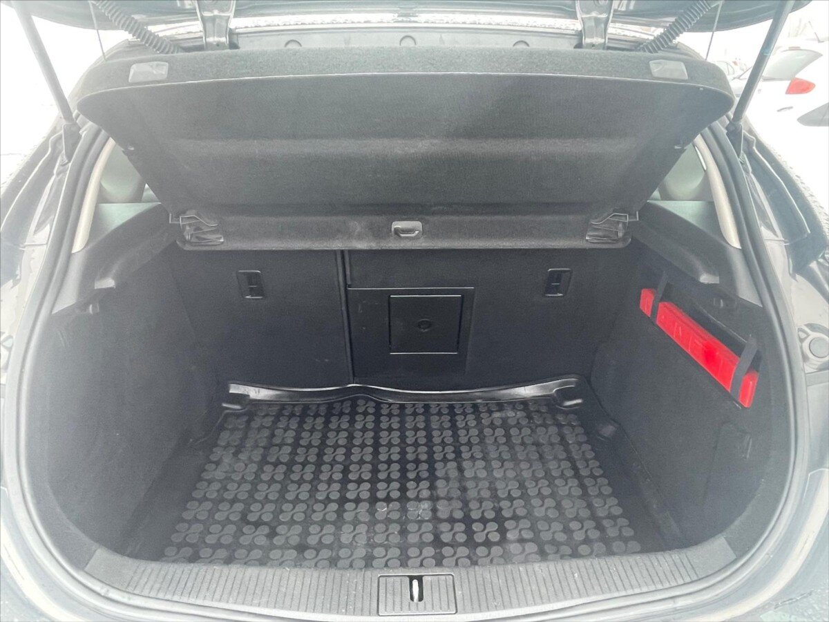 Opel Astra Hatchback 1,6 l 81 kw