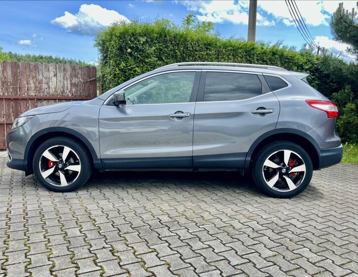 Nissan Qashqai SUV / Terénní 1,6 l 96 kw