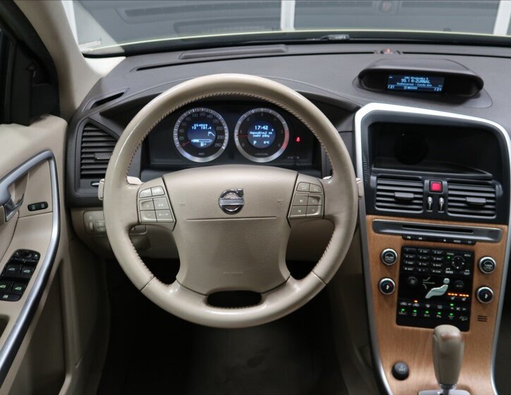 Volvo XC60 SUV / Terénní 2,4 l 120 kw