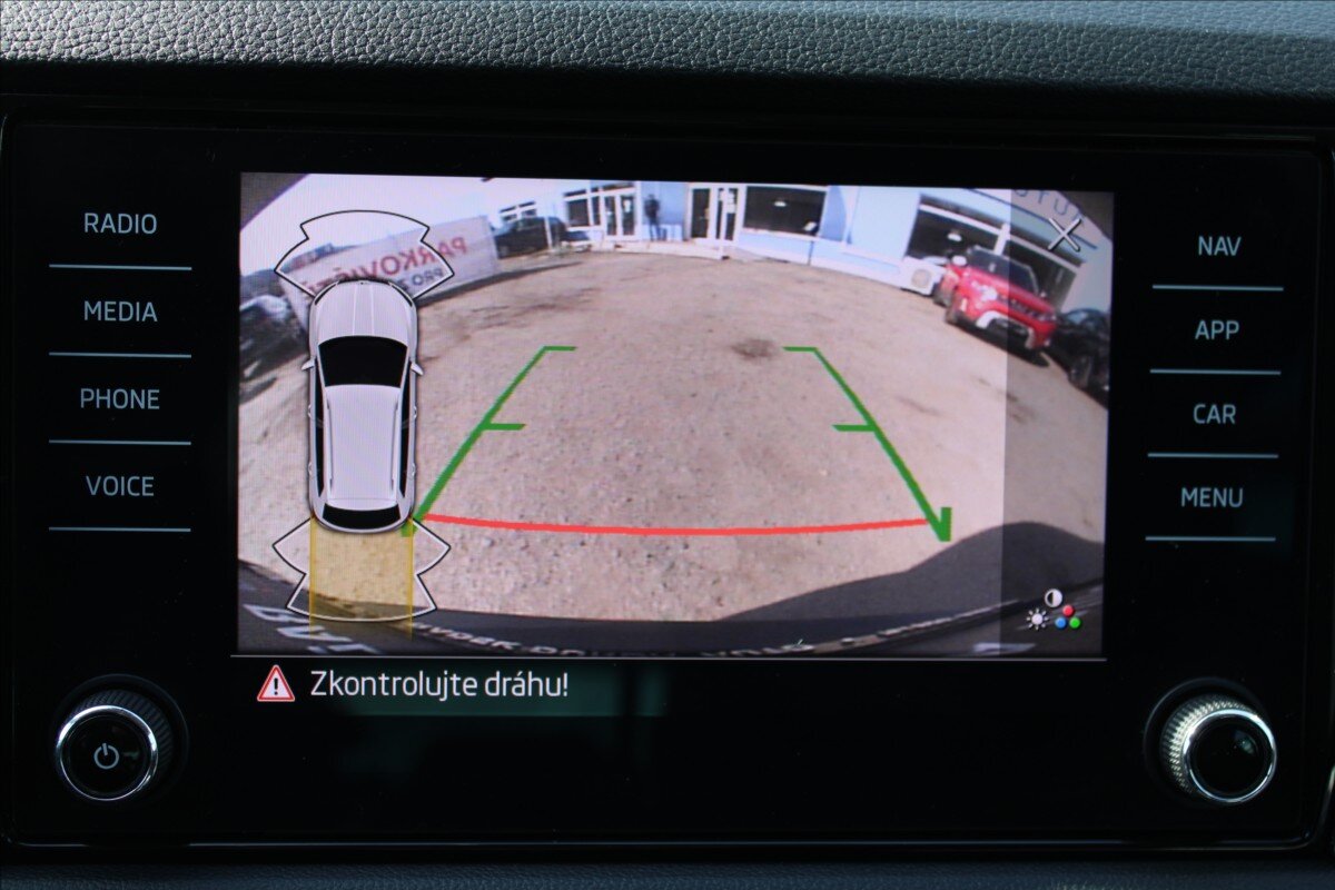 Škoda Karoq SUV / Terénní 1,5 l 110 kw