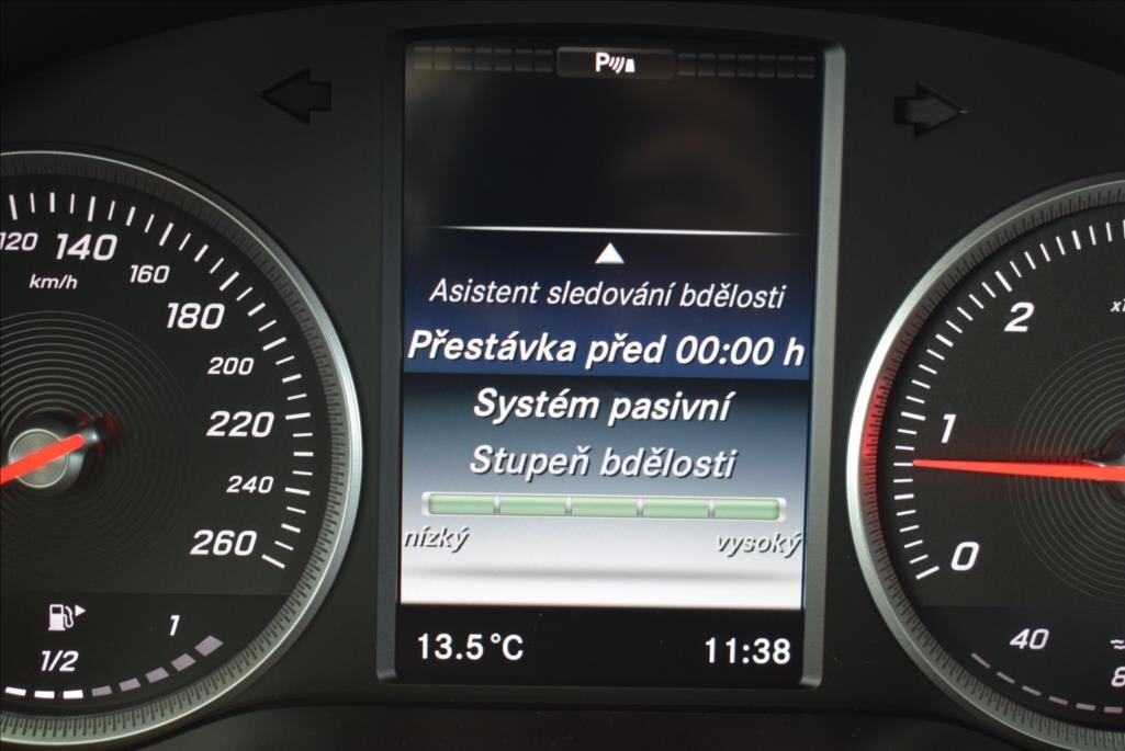 Mercedes-Benz Třídy C Sedan / Limuzína 2,1 l 125 kw