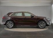 Audi Q8 SUV / Terénní 3,0 l 250 kw