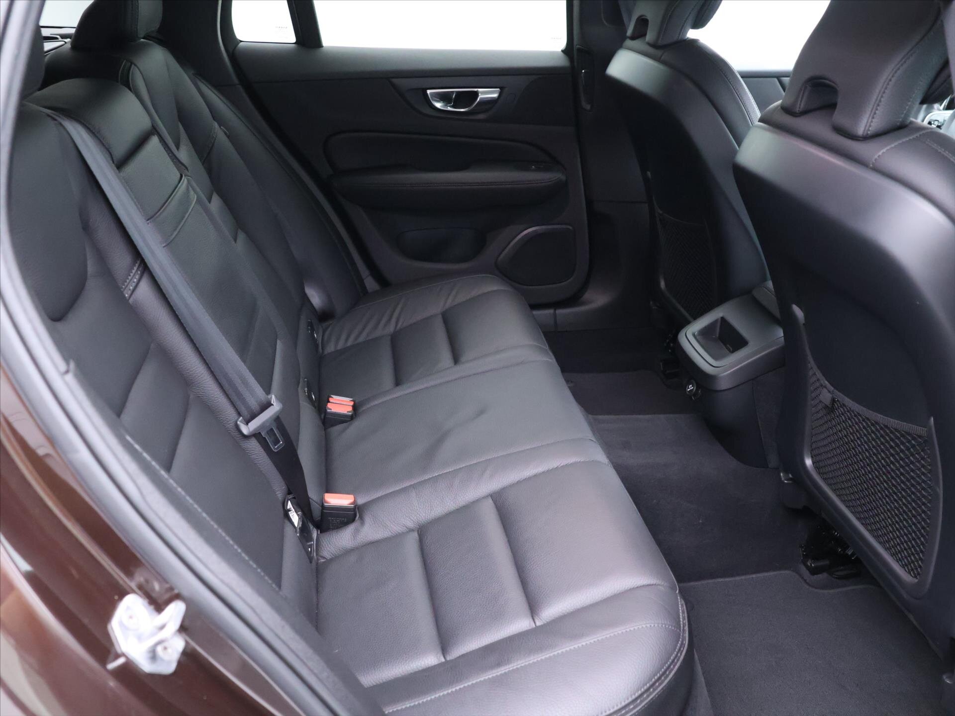 Volvo V60 Kombi 2,0 l 140 kw