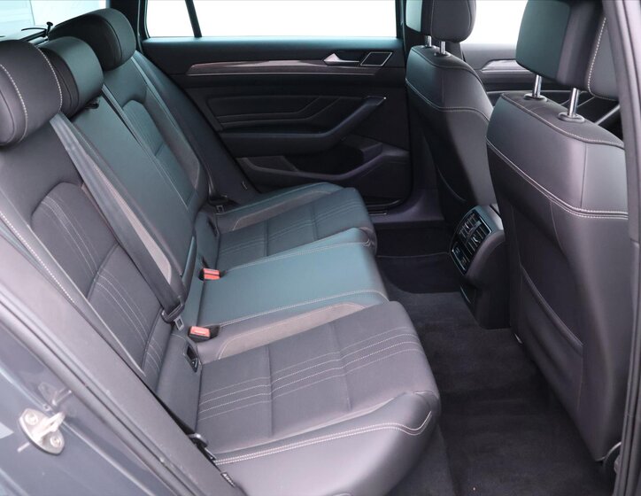 Volkswagen Passat Kombi 2,0 l 140 kw