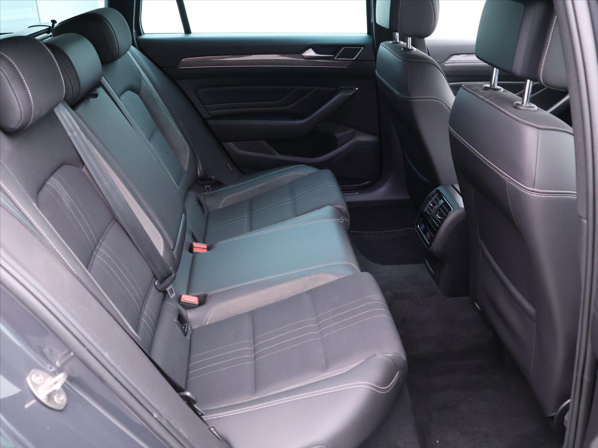 Volkswagen Passat Kombi 2,0 l 140 kw