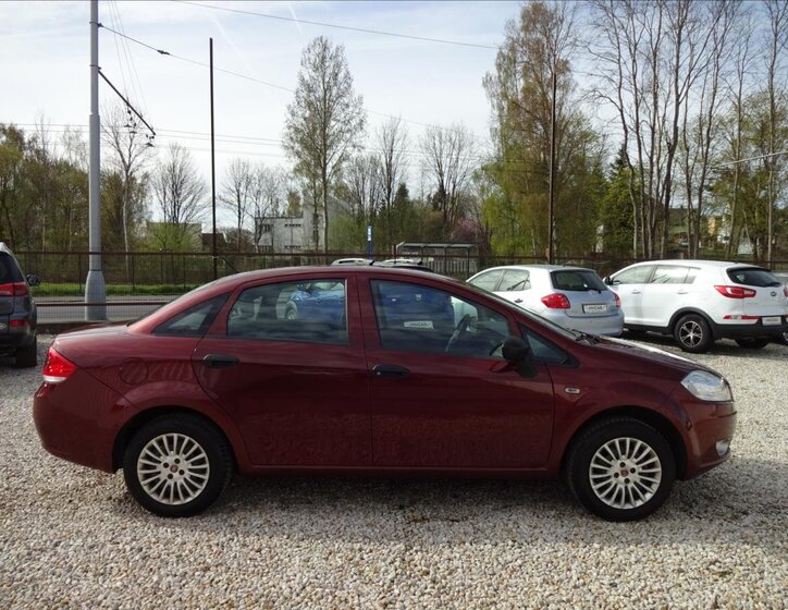 Fiat Linea Sedan / Limuzína 1,4 l 57 kw