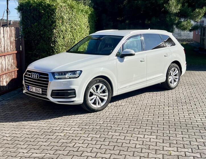 Audi Q7 1